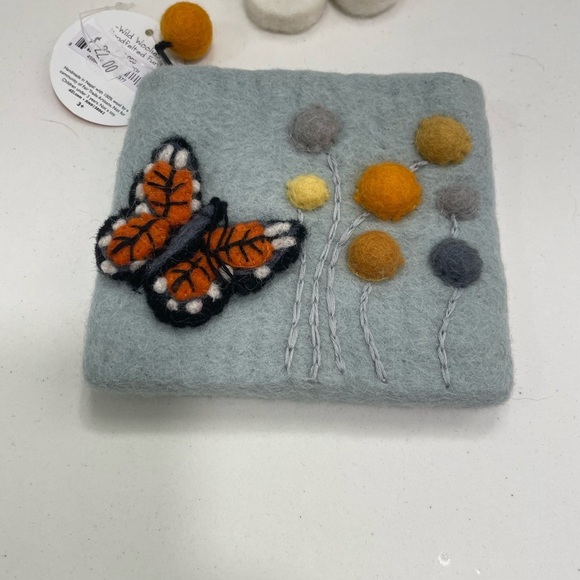 Handcrafted Felted Wallet with Butterfly and Flower with Bumblebee - Picture 2 of 8